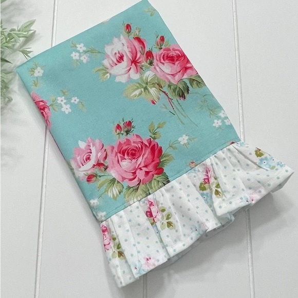 Shabby Chic Cottage Farmhouse Roses Decorative Tea Towel and Pot Holder Set - Picture 2 of 10